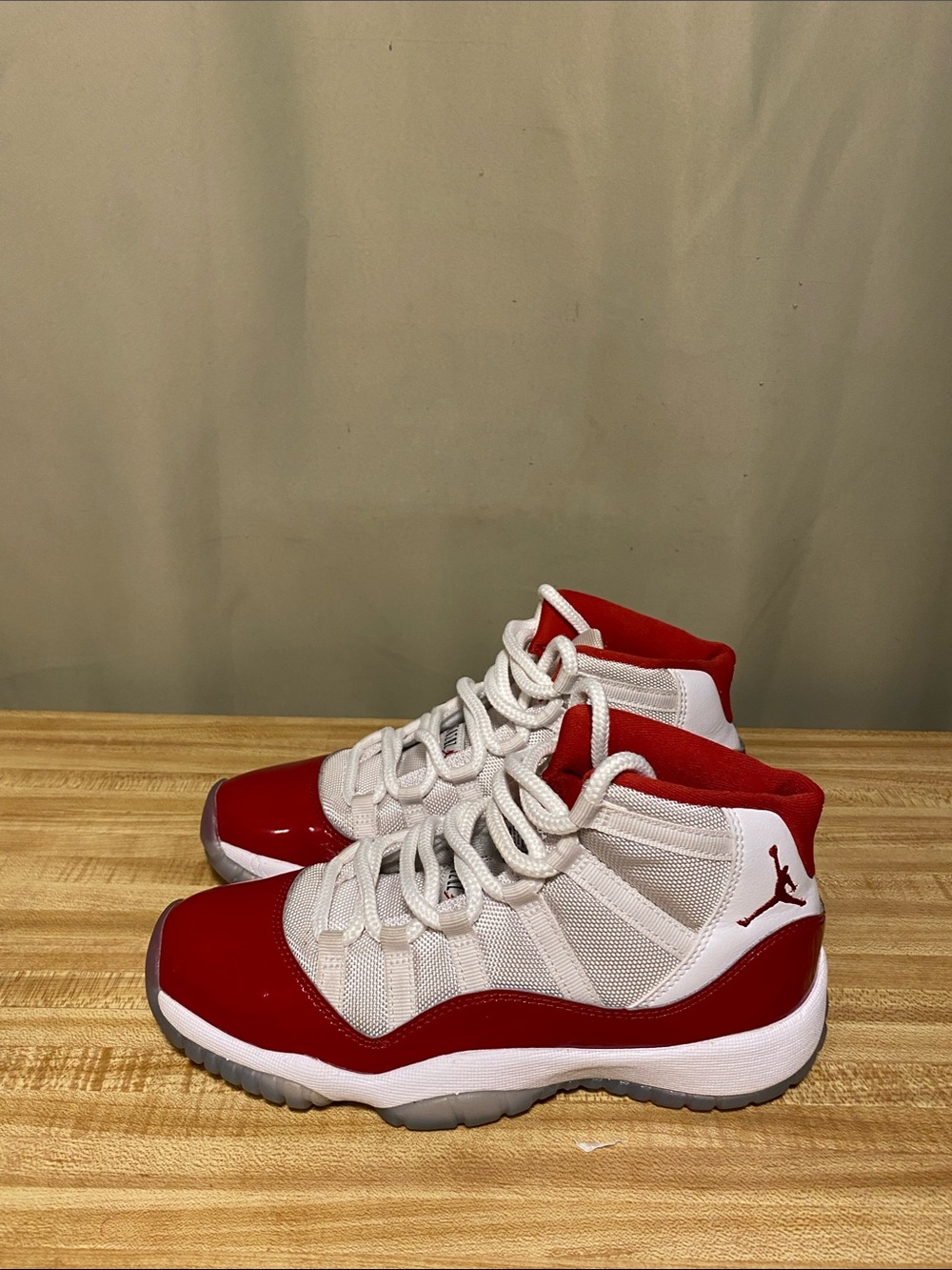 Nike Air Jordan 11 Retro Cherry GS size 4.5